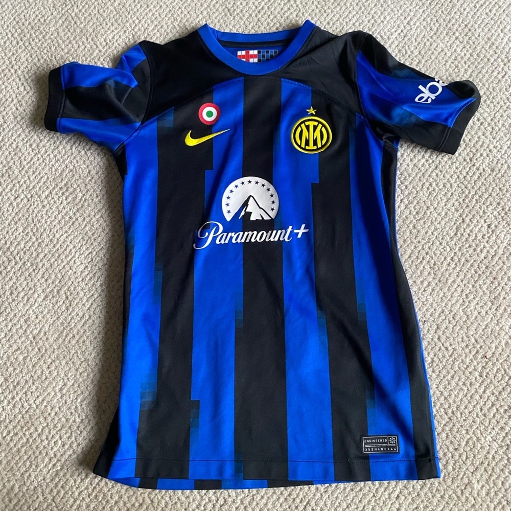 Inter Milan Nike Kids size small Soccer Jersey